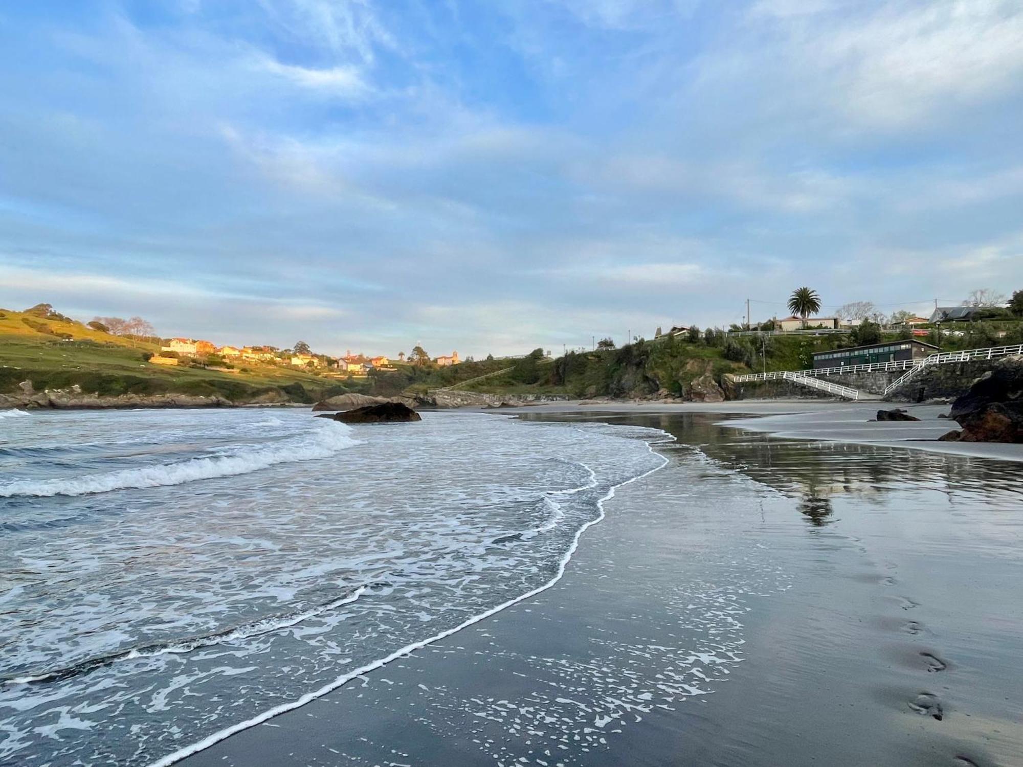 Villa La Palmera Y El Mar Naveces Exteriör bild